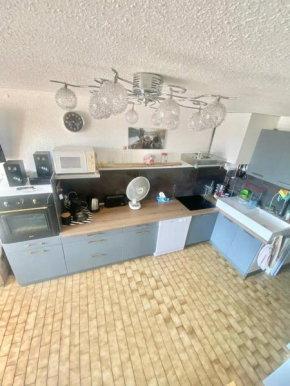 studio cabine piscine proche des plages 4 personnes